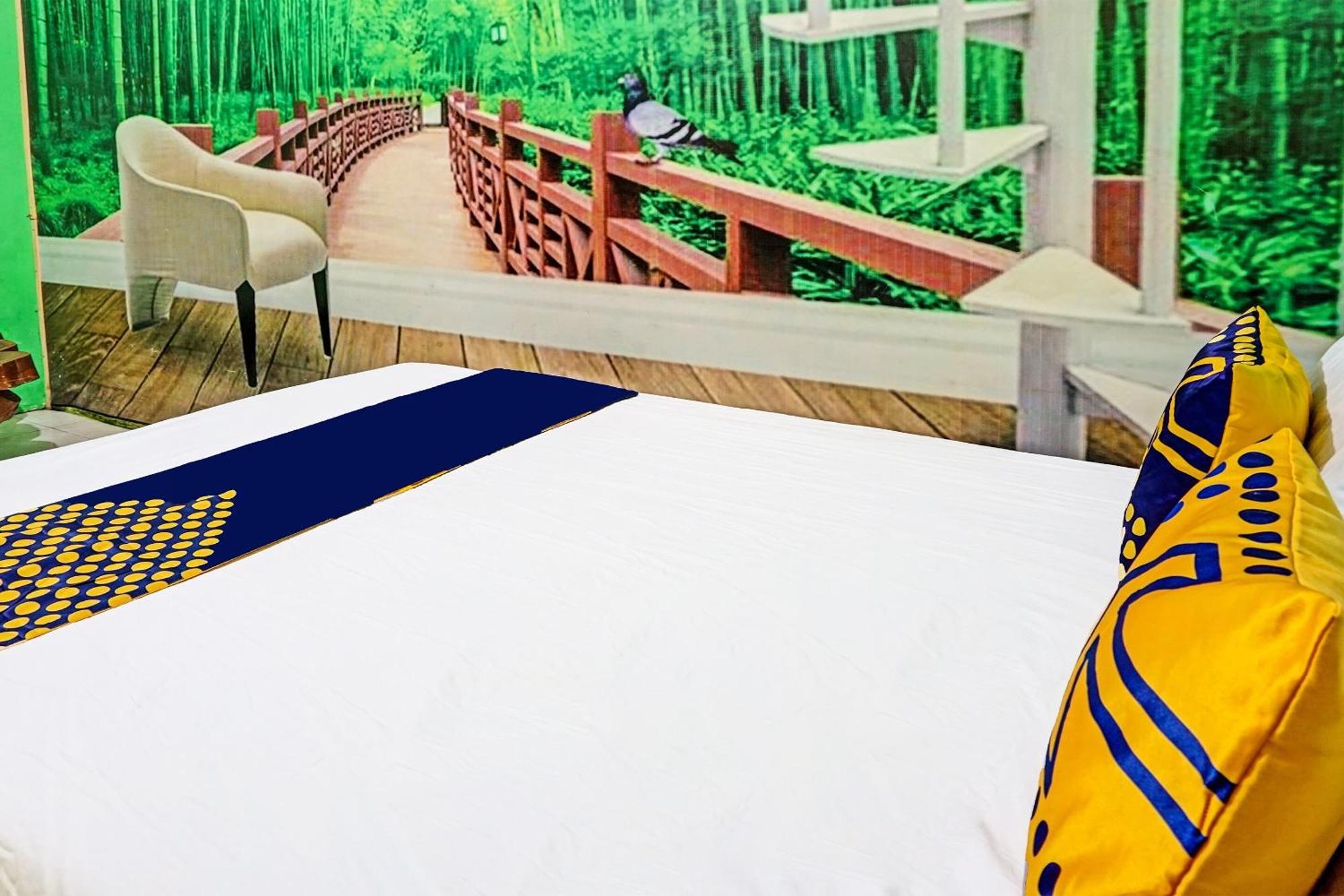 Oyo 91697 Nyaman Homestay Syariah Pare Eksteriør billede